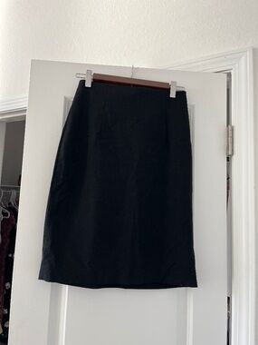Aritzia Babaton Midi Skirt